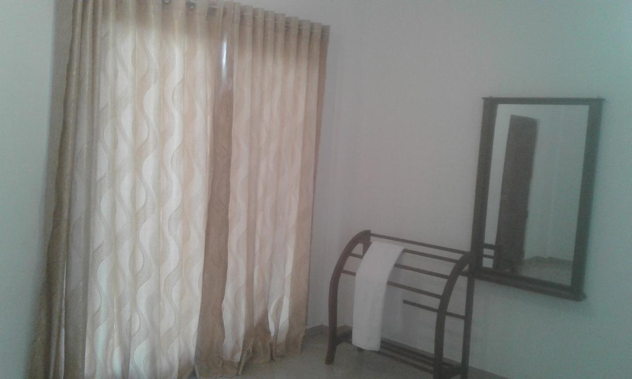Dolphin Cottage Мириса Екстериор снимка