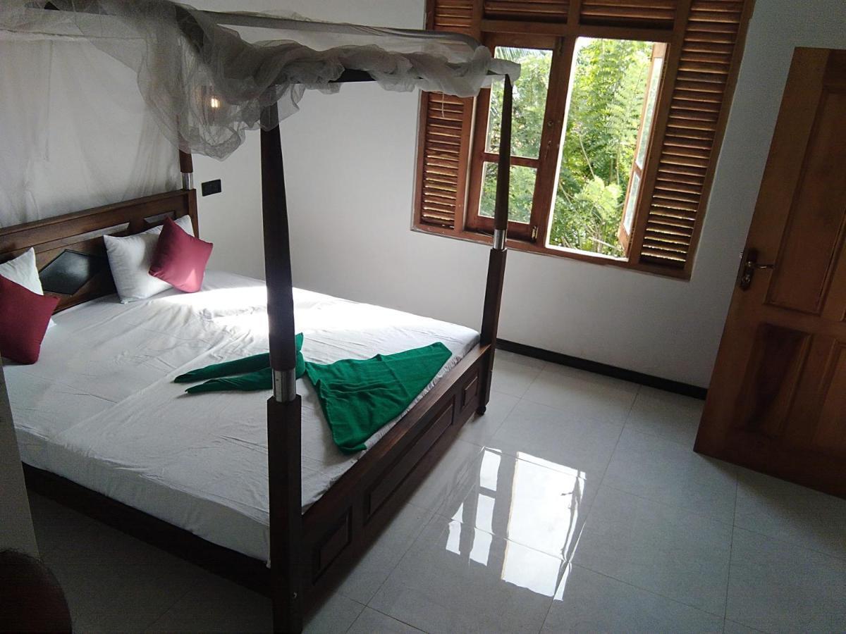 Dolphin Cottage Мириса Екстериор снимка