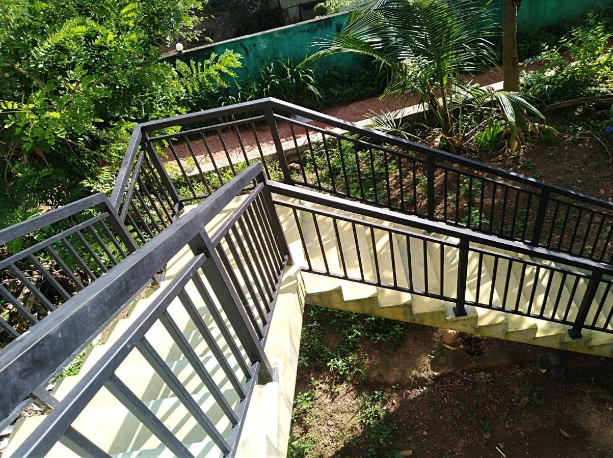 Dolphin Cottage Мириса Екстериор снимка
